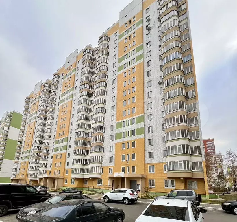 3-к. квартира, 77 м, 1/17 эт. - Фото 0
