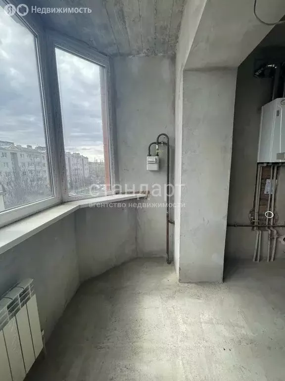 3-комнатная квартира: станица Ессентукская, улица Губина, 41 (100 м) - Фото 1