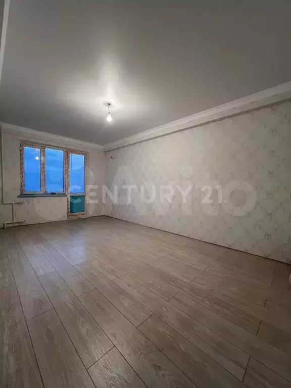 1-к. квартира, 50 м, 1/10 эт. - Фото 1