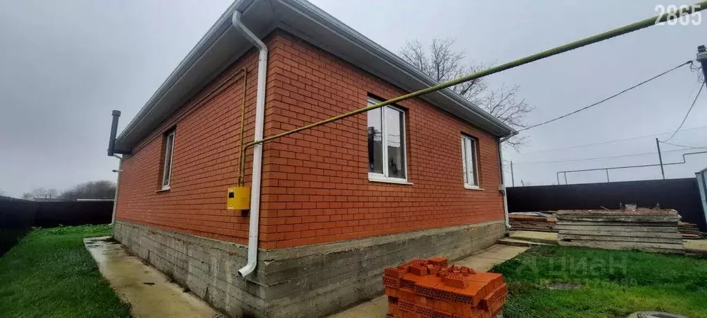 Дом в Краснодарский край, Динской район, Новотитаровское с/пос, Карла ... - Фото 2