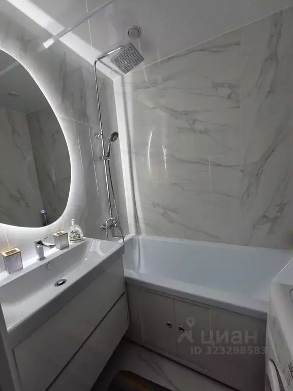 2-к кв. Ленинградская область, Тихвин 5-й мкр, 30 (47.0 м) - Фото 1