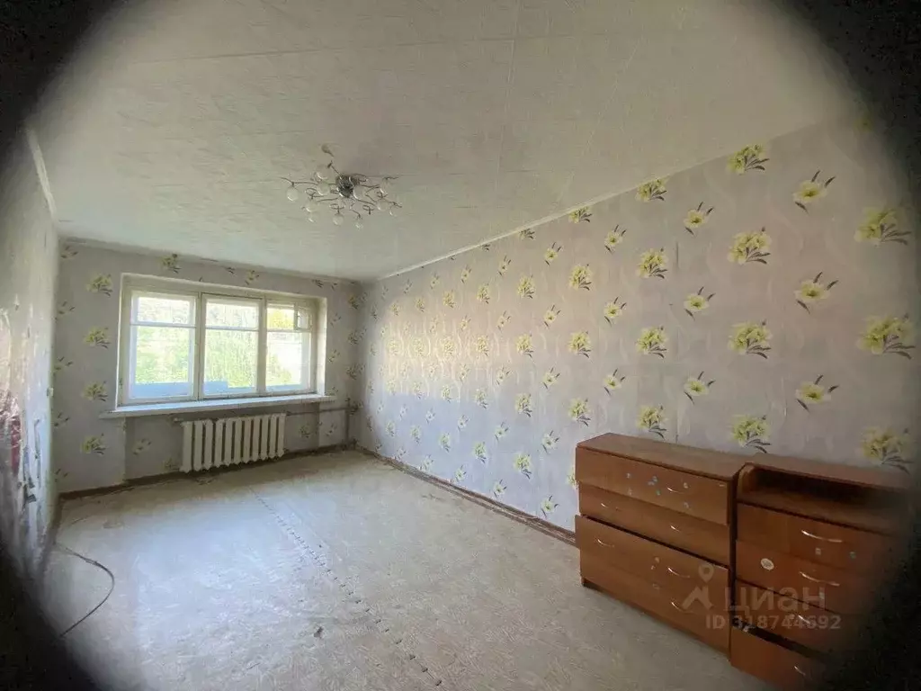 Комната Свердловская область, Рефтинский пгт ул. Гагарина, 12 (27.0 м) - Фото 1