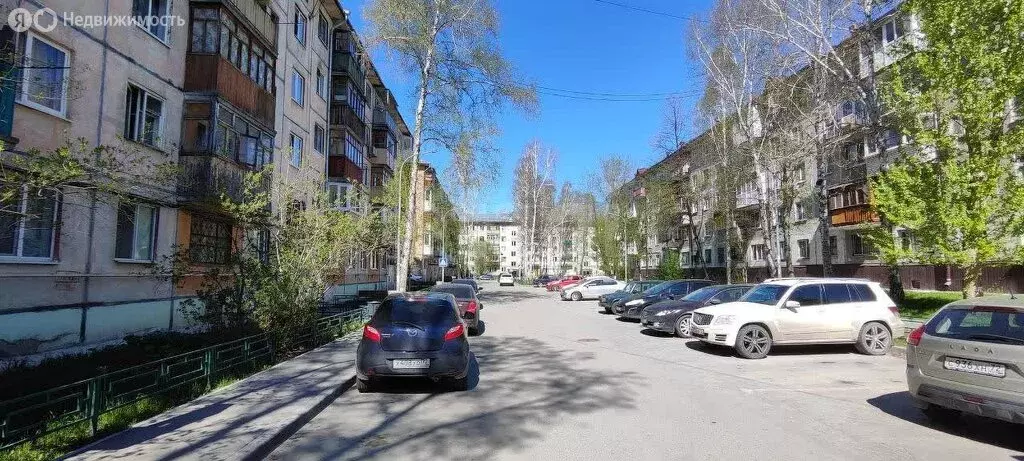 2-комнатная квартира: Тюмень, улица Пермякова, 22 (42.7 м) - Фото 1