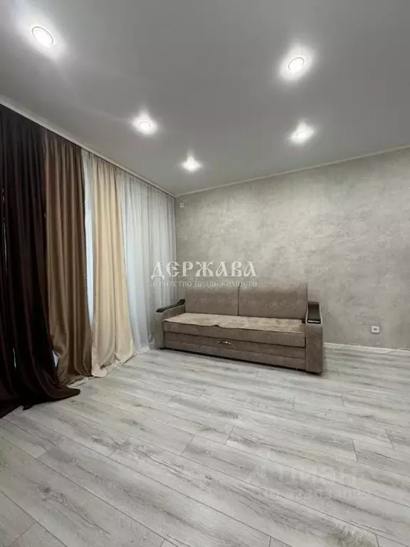 1-к кв. Белгородская область, Старый Оскол Садовые Кварталы мкр, 2 ... - Фото 2