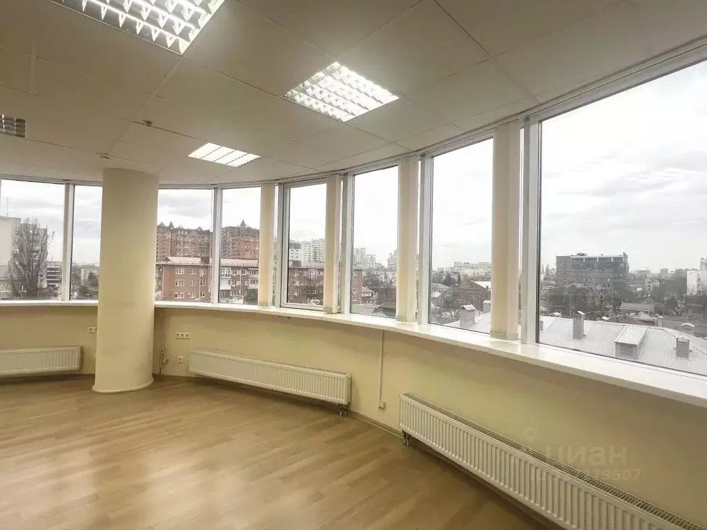 Офис в Краснодарский край, Краснодар Центральный мкр, ул. Советская, ... - Фото 0