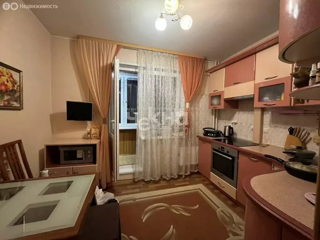 3-комнатная квартира: Нижний Новгород, проспект Ильича, 39 (69.1 м) - Фото 1