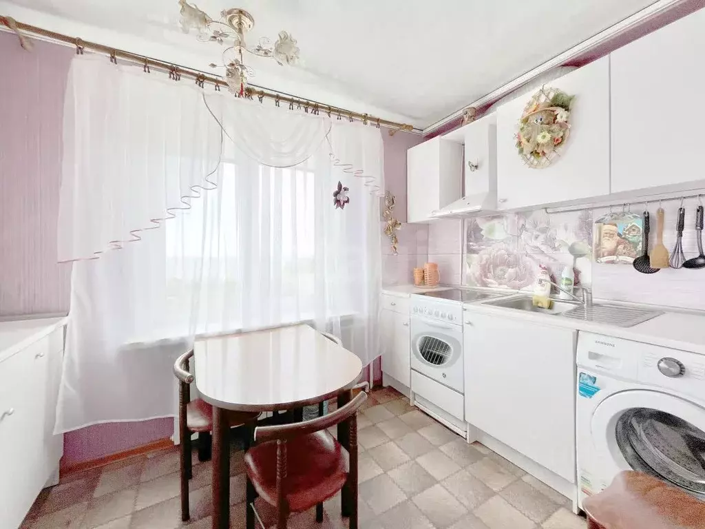 3-к кв. Сахалинская область, Холмск Капитанская ул., 3 (58.9 м) - Фото 1