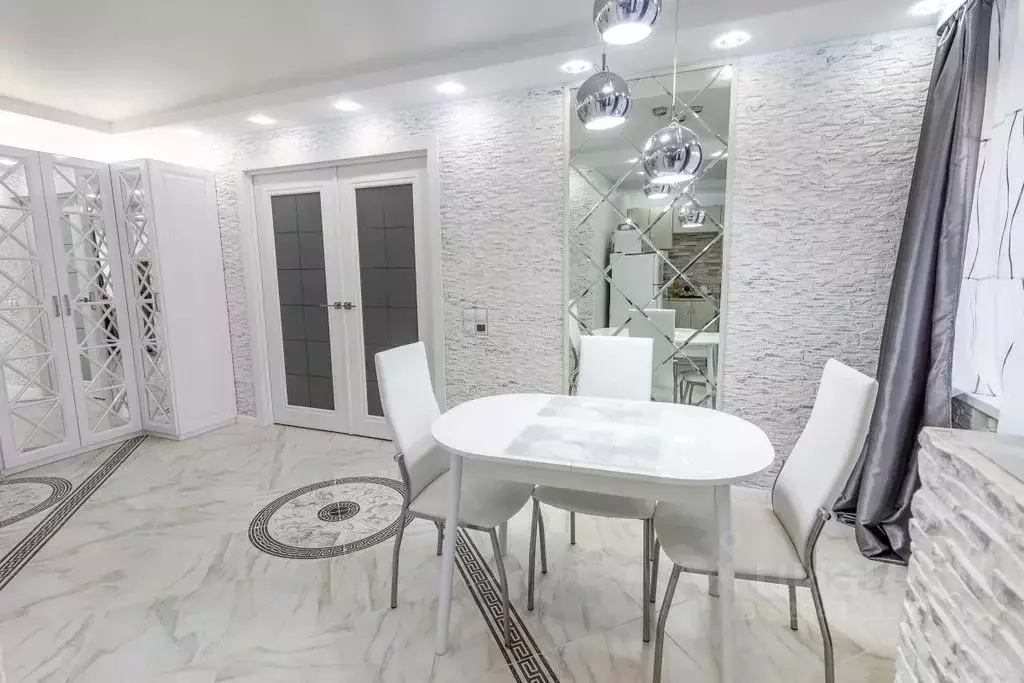 2-к кв. Ярославская область, Рыбинск Молодежная ул., 6 (55.0 м) - Фото 1