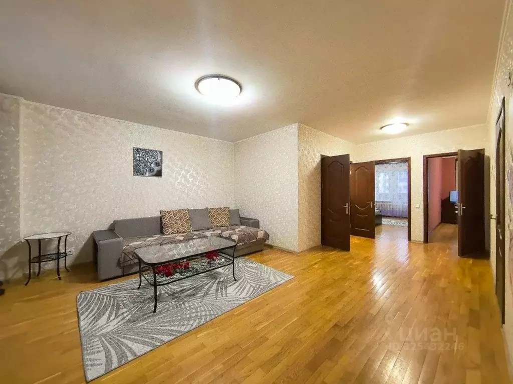 3-к кв. Московская область, Химки ул. Панфилова, 2 (100.0 м) - Фото 2