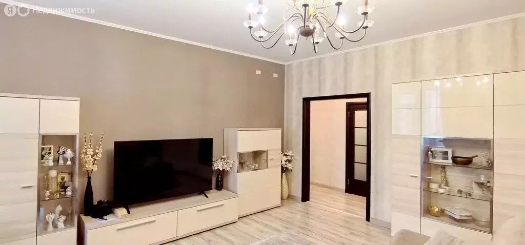 3-комнатная квартира: Брянск, микрорайон Московский, 38/1 (115 м) - Фото 1