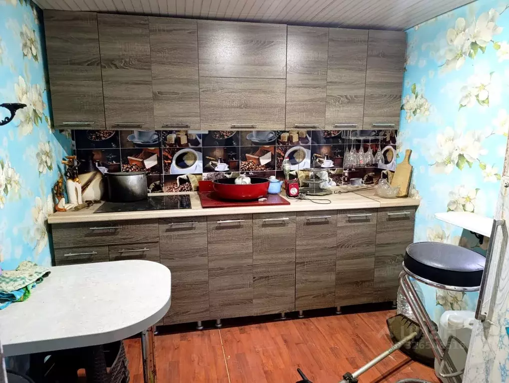 Дом в Волгоградская область, Светлоярский район, Большечапурниковское ... - Фото 1