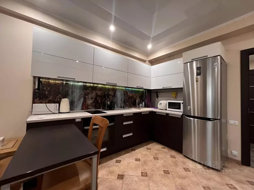 2-к кв. Челябинская область, Челябинск ул. Труда, 162 (58.0 м) - Фото 1