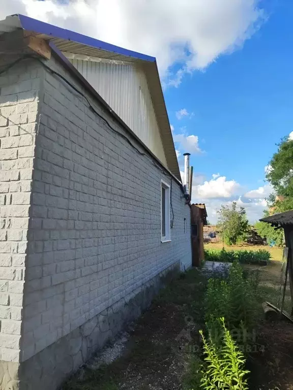 Дом в Саратовская область, Марксовский район, с. Кировское Кировская ... - Фото 2