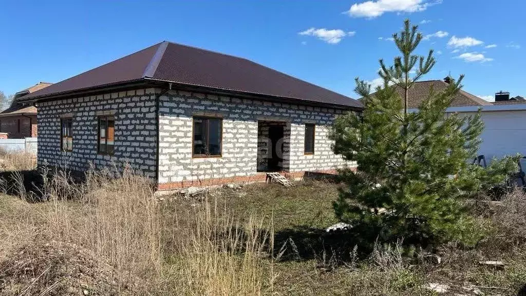 Дом в Татарстан, Тукаевский район, Малошильнинское с/пос, с. Большая ... - Фото 1