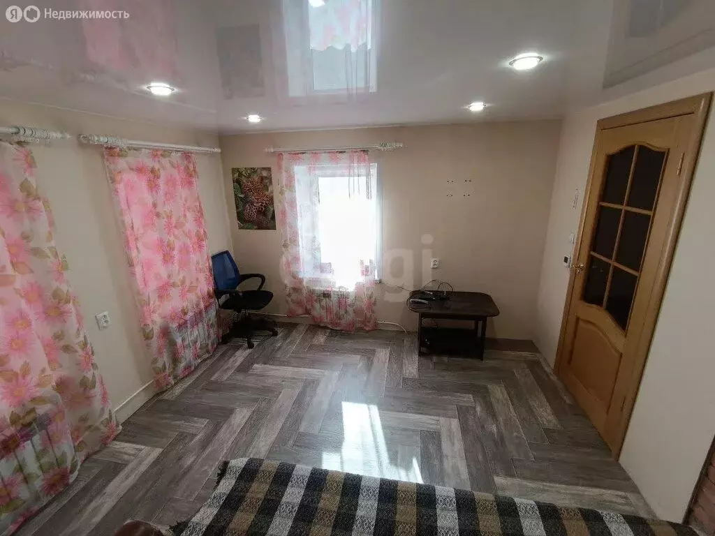 Дом в Камышлов, улица Стрелочников (21 м) - Фото 1