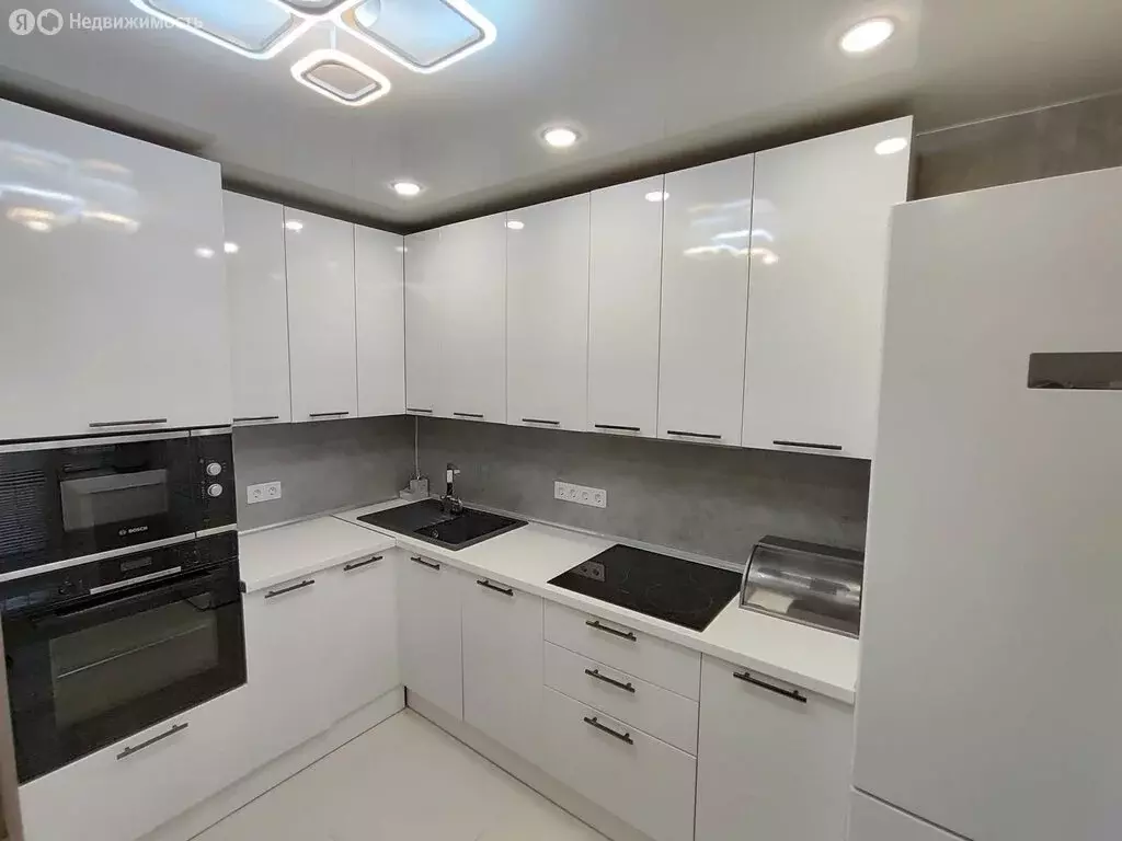 3-комнатная квартира: Киров, Вологодская улица, 9 (67.4 м) - Фото 1