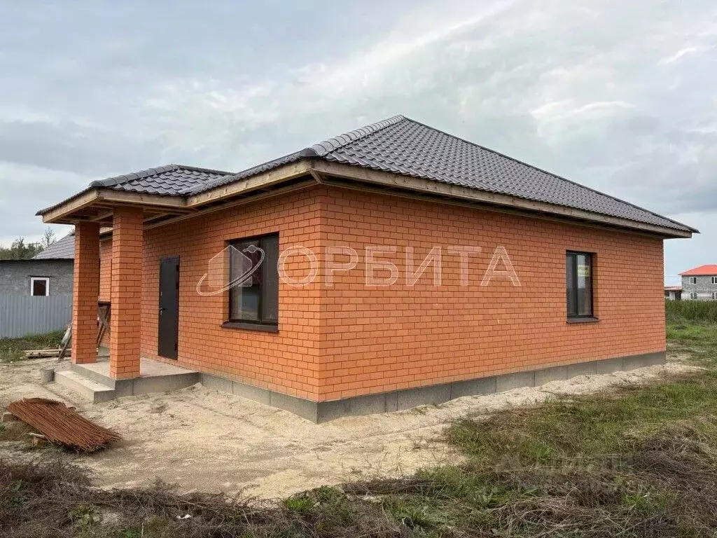 Дом в Тюменская область, Тюменский муниципальный округ, д. Якуши ул. ... - Фото 1