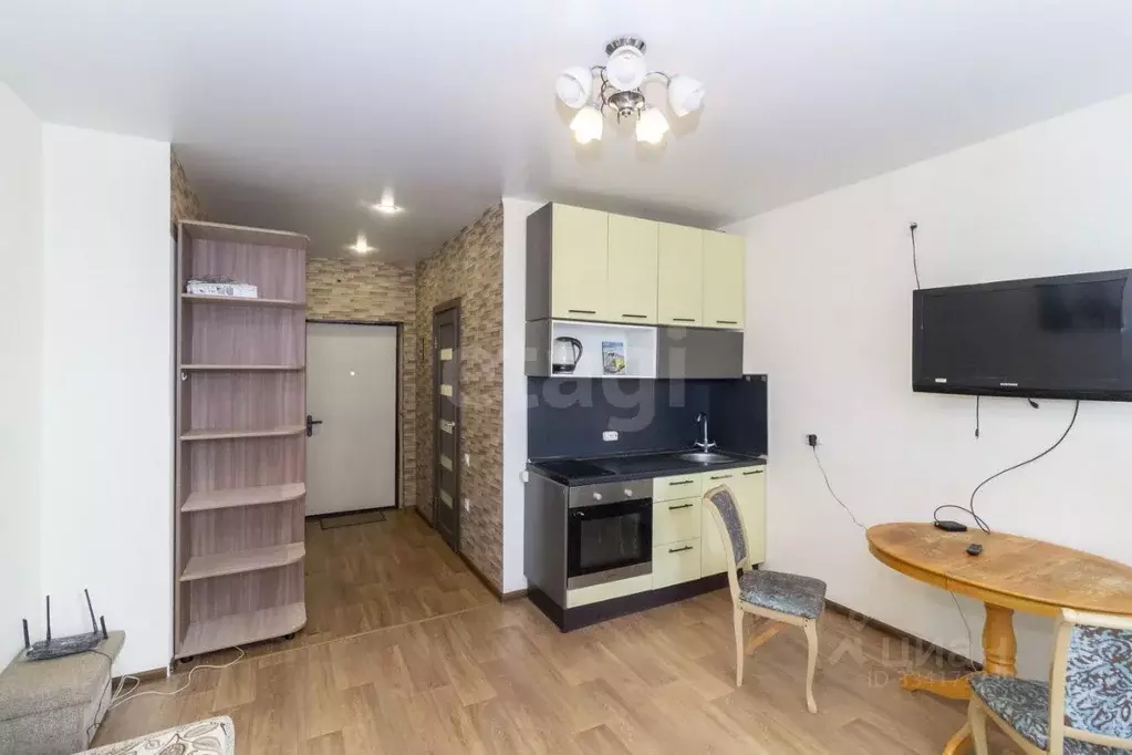 Студия Тюменская область, Тюмень ул. Фармана Салманова, 8 (22.8 м) - Фото 1