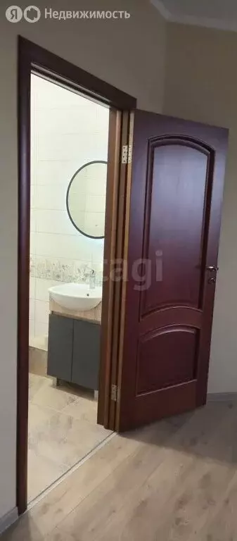 3-комнатная квартира: Оренбург, проспект Победы, 170 (80.5 м) - Фото 1