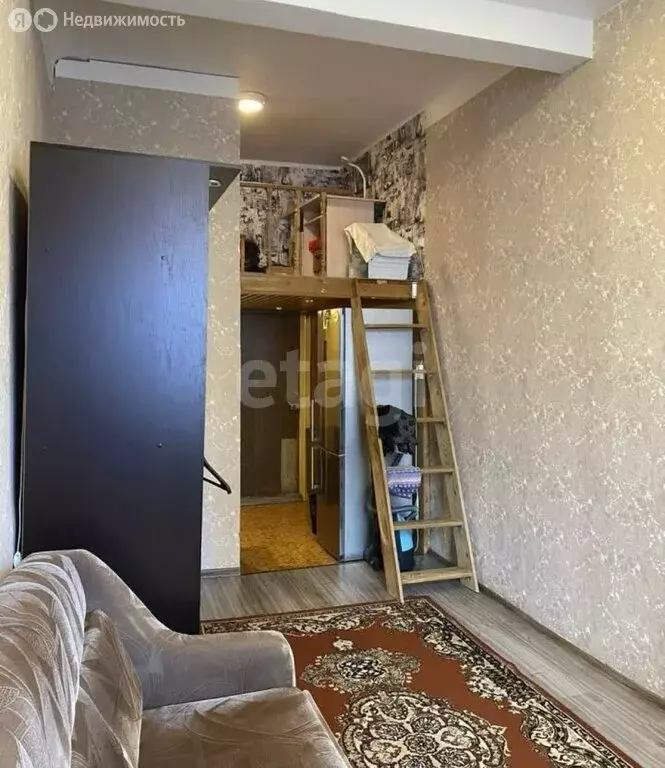 1к в 15-комнатной квартире (18 м) - Фото 1
