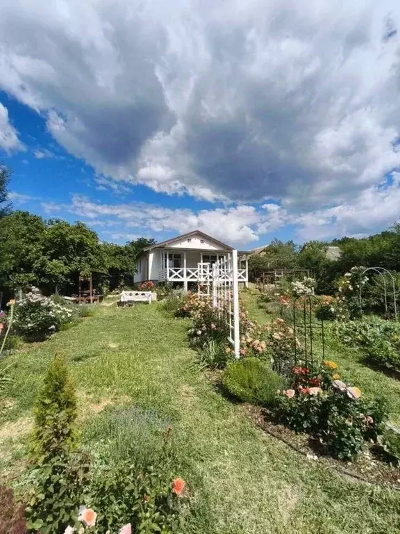 Дом в Севастополь с. Передовое, ул. Минчугова, 23 (105 м) - Фото 1