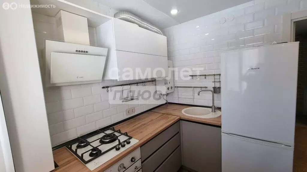 1-комнатная квартира: Ижевск, улица Коммунаров, 220 (30 м) - Фото 1