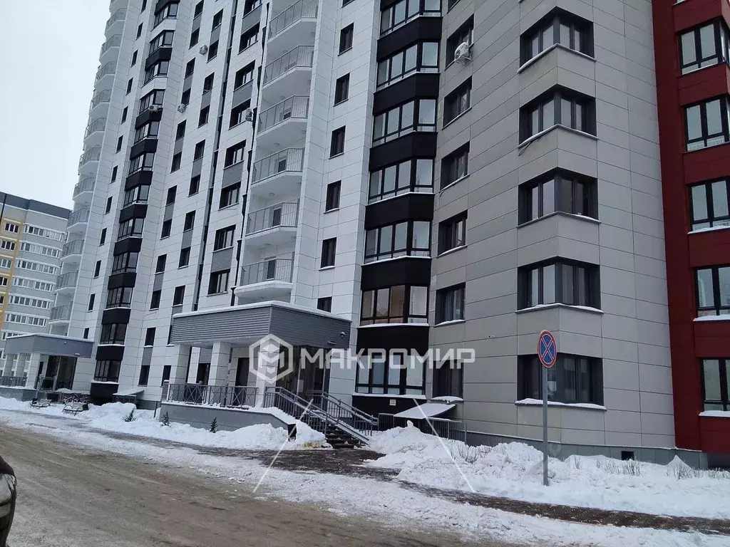 3-к кв. Брянская область, Брянск ул. Имени О.Н. Строкина, 8 (84.3 м) - Фото 2