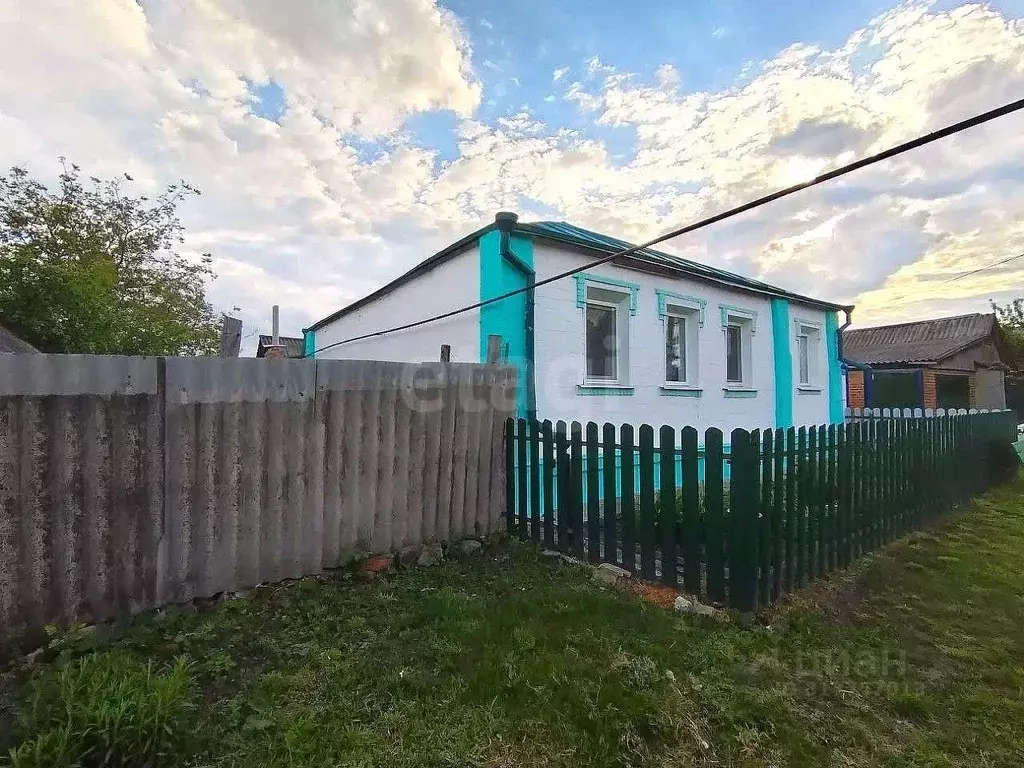Дом в Белгородская область, Новооскольский муниципальный округ, с. ... - Фото 0