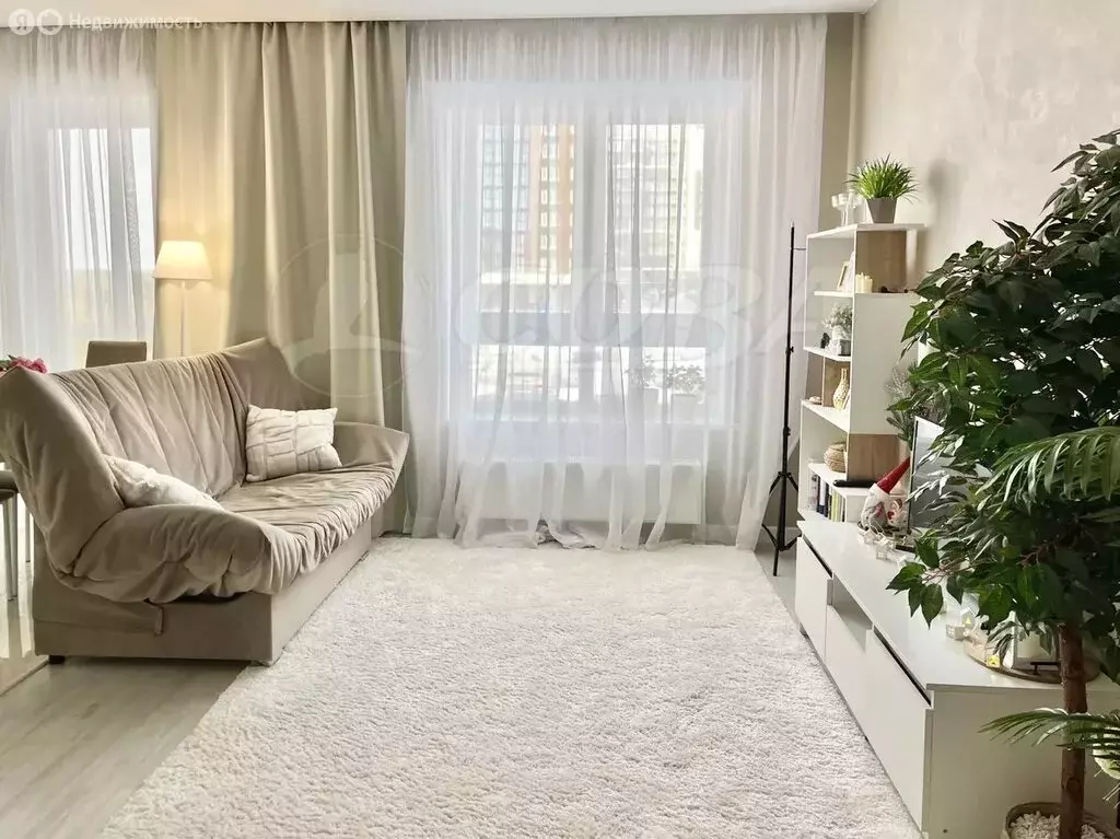 2-комнатная квартира: Тюмень, улица Павла Шарова, 10А (67.8 м) - Фото 2