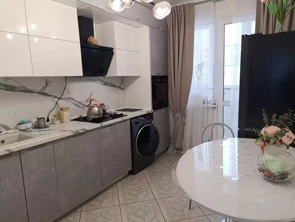 3-к кв. Волгоградская область, Волгоград ул. Шумского, 7А (73.4 м) - Фото 1