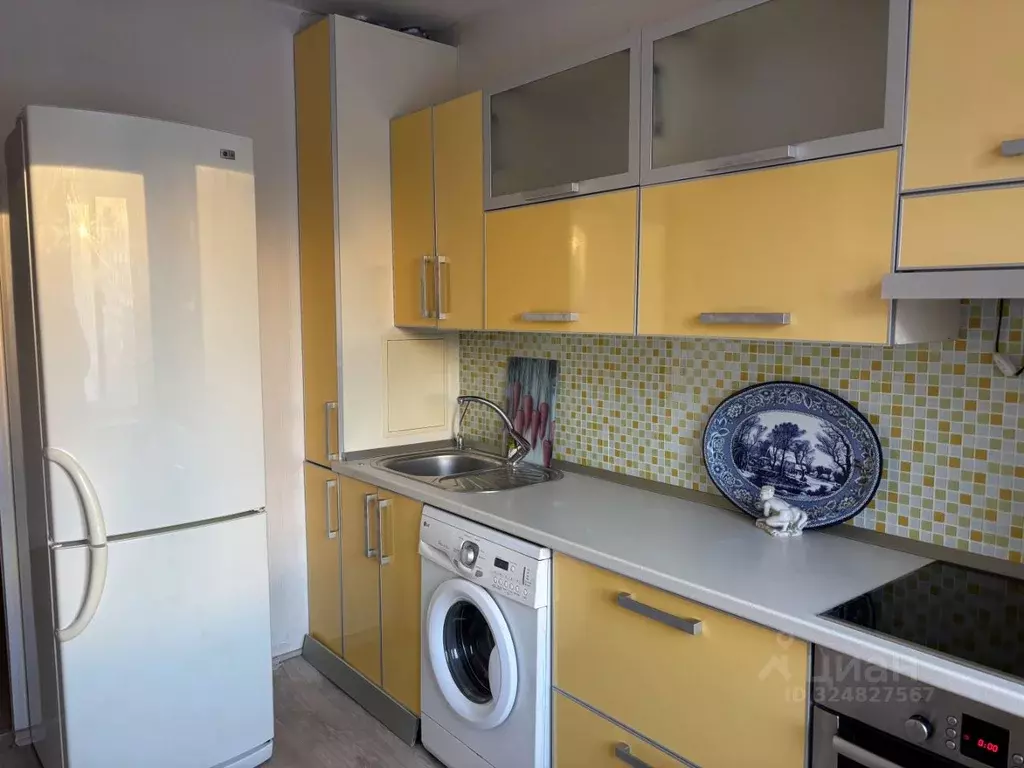 2-к кв. Омская область, Омск ул. Дмитриева, 15/3 (58.5 м) - Фото 2