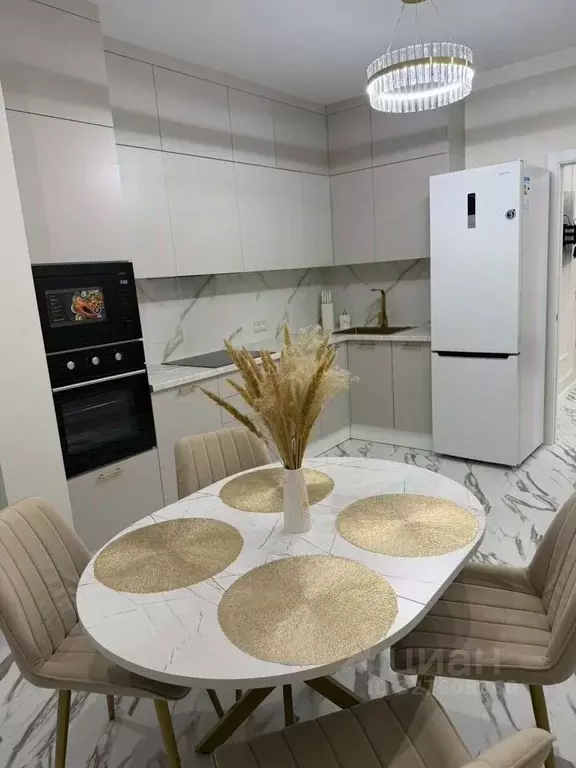 2-к кв. Крым, Симферопольский район, с. Мирное ул. Крымской Весны, ... - Фото 1