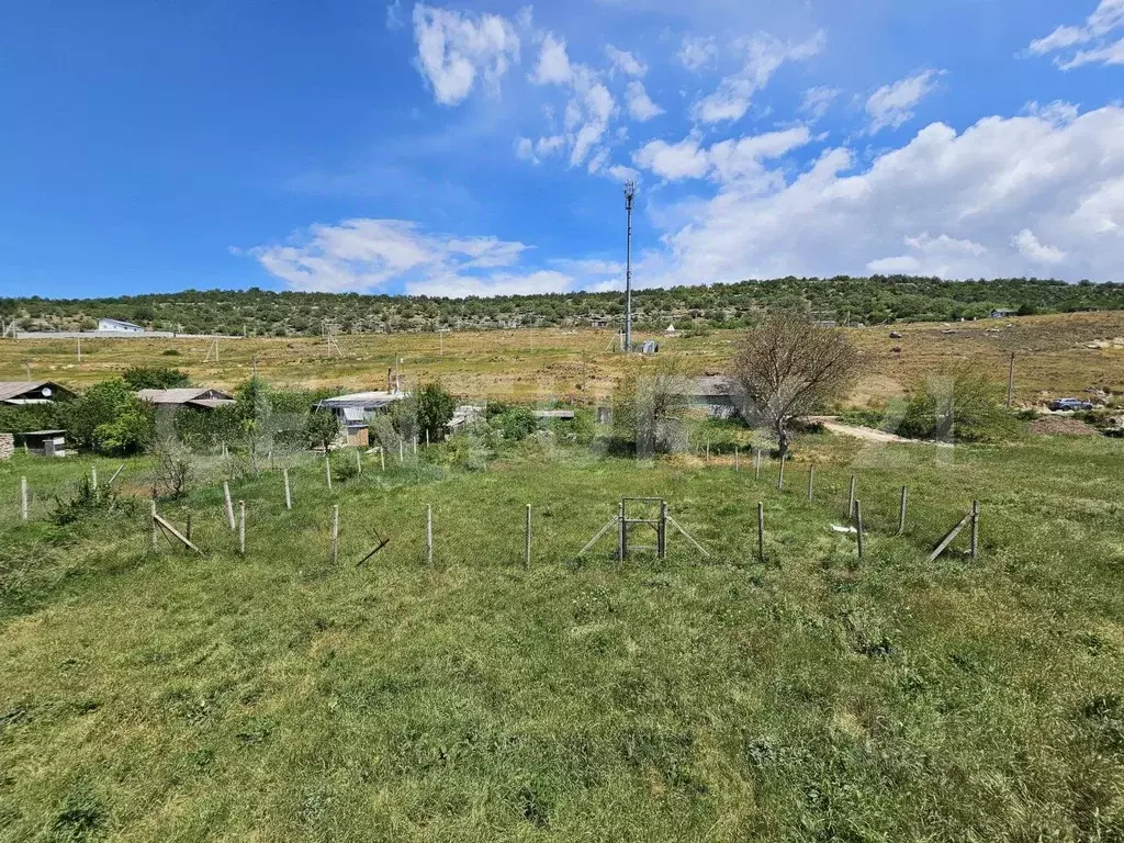 Участок в Севастополь с. Камышлы, ул. Орта-Мале (10.0 сот.) - Фото 0