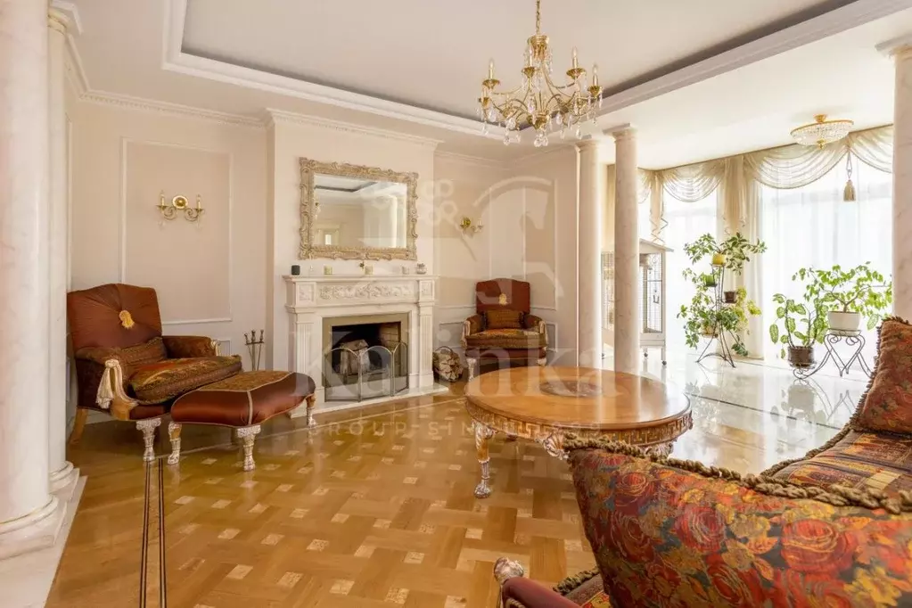 Дом в Москва ш. Рублево-Успенское (650 м) - Фото 0