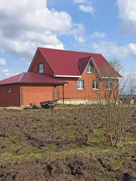 Дом в Мордовия, Лямбирский район, с. Атемар Солнечная ул. (246 м) - Фото 1