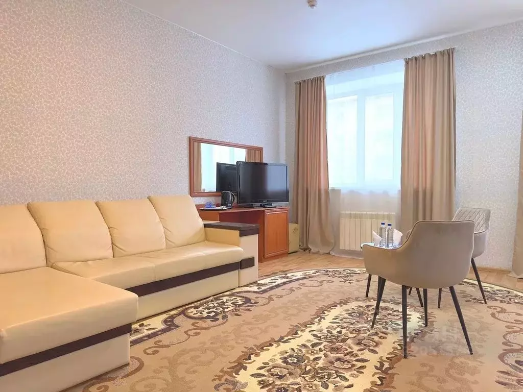 Комната Тюменская область, Тюмень Тарманы мкр, ул. Малышева, 33 - Фото 0