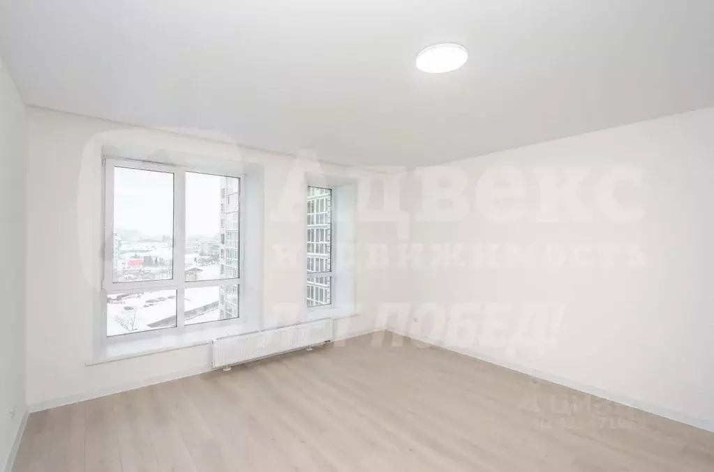 1-к кв. Тюменская область, Тюмень ул. 50 лет Октября, 75к4 (51.9 м) - Фото 1