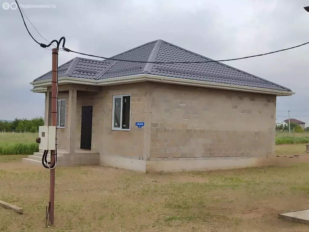 Дом в хутор Нижняя Гостагайка, Зелёная улица, 19 (75 м) - Фото 1