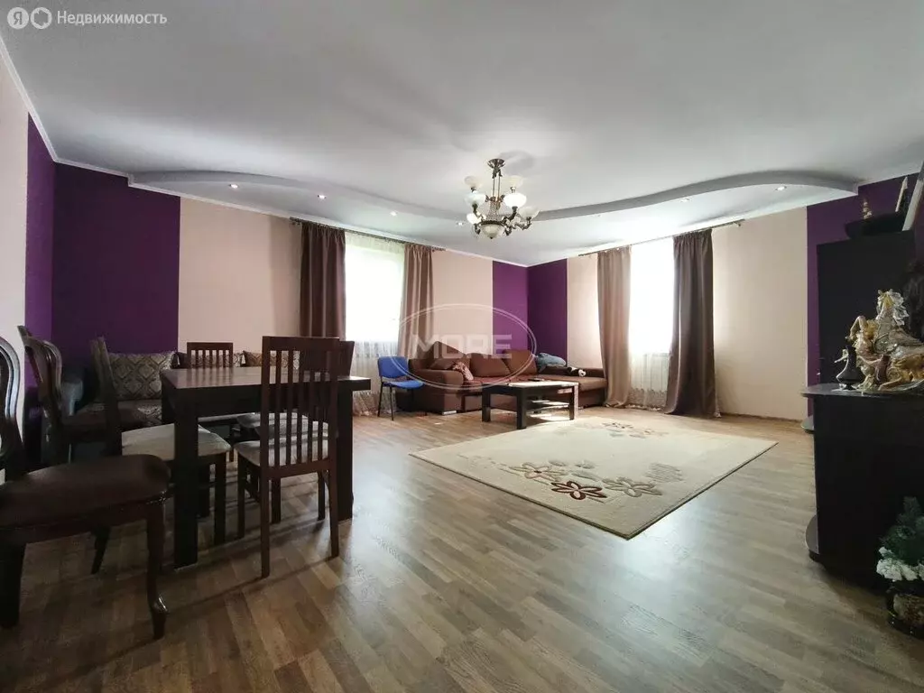 Дом в посёлок Невское, Московская улица (254 м) - Фото 1