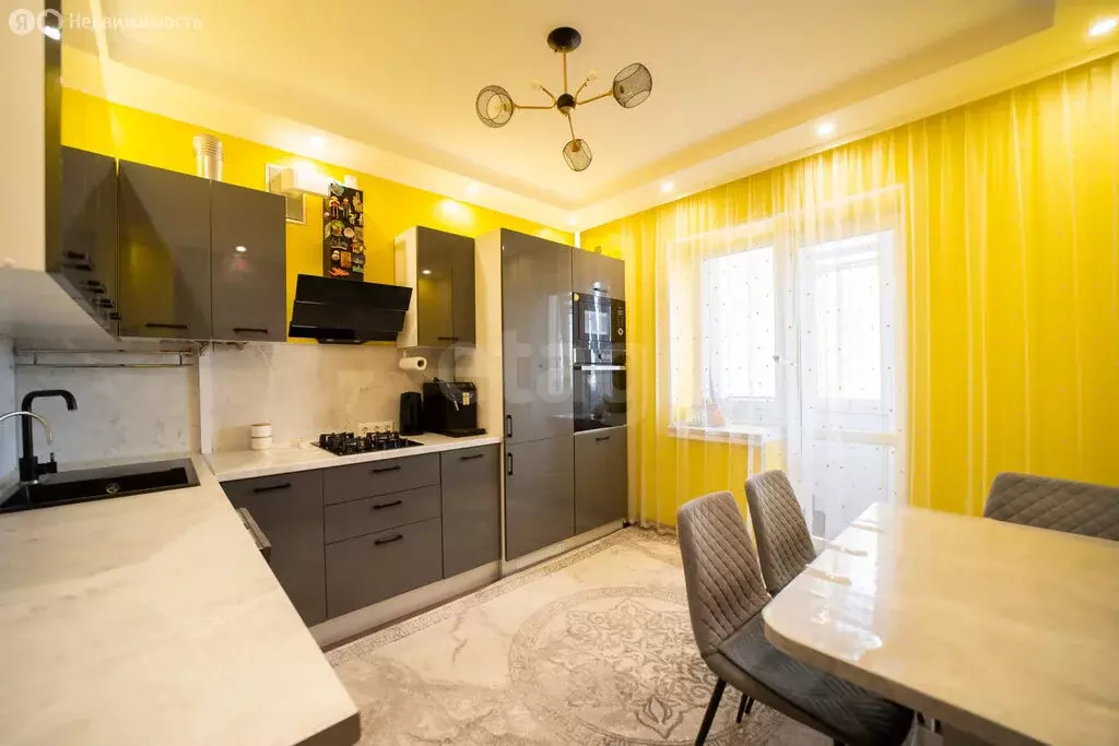 3-комнатная квартира: Васильково, Калининградский переулок, 4 (71.3 м) - Фото 1