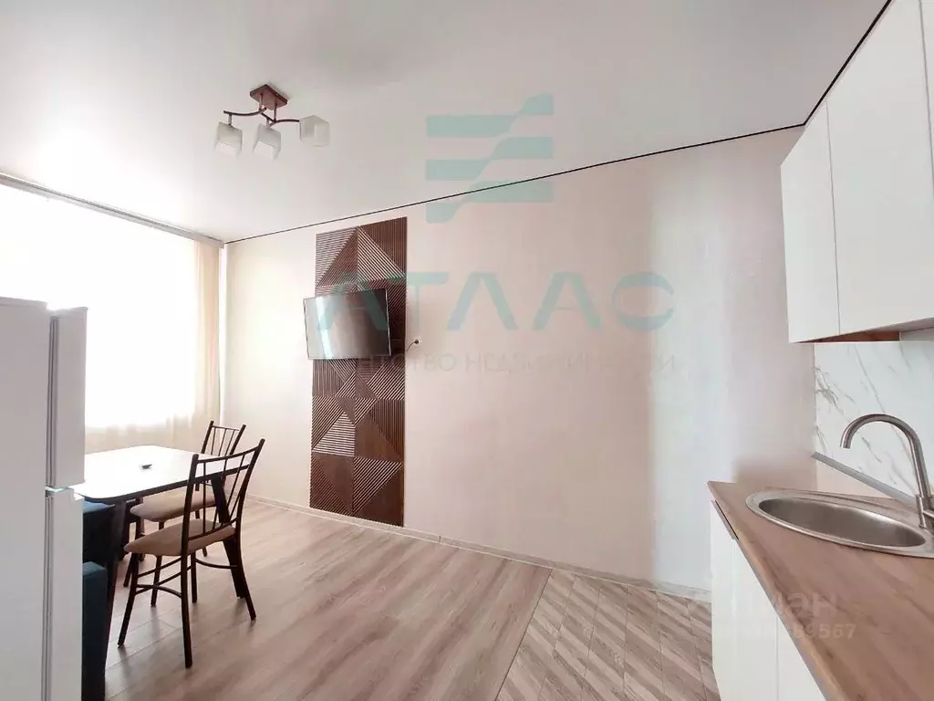 Дом в Крым, Симферополь ул. Димитрова, 3А (550 м) - Фото 0