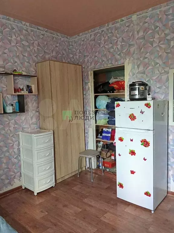 Комната 13,8 м в 3-к., 4/4 эт. - Фото 1