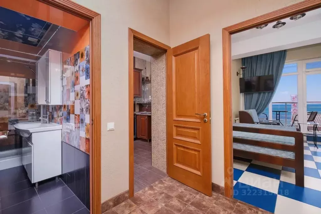 1-к кв. Крым, Феодосия наб. Черноморская, 28 (30.0 м) - Фото 2