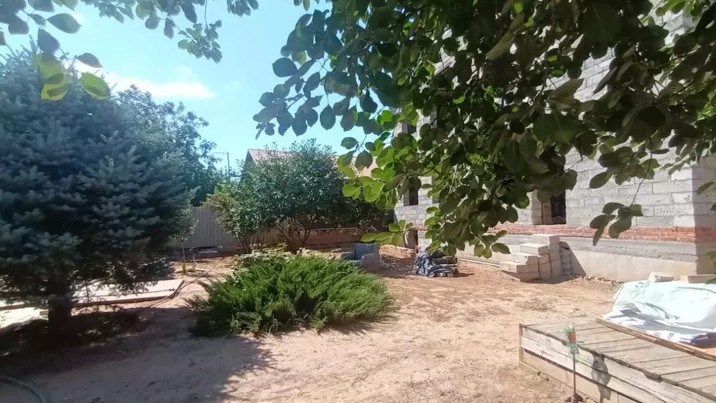 Дом в Астраханская область, Наримановский район, пос. Трусово ул. ... - Фото 2