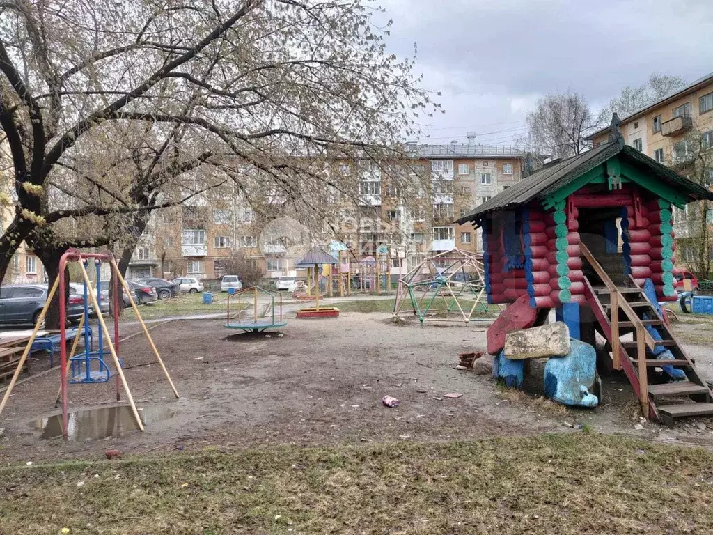 Комната 10,9 м в 6-к., 4/5 эт. - Фото 1