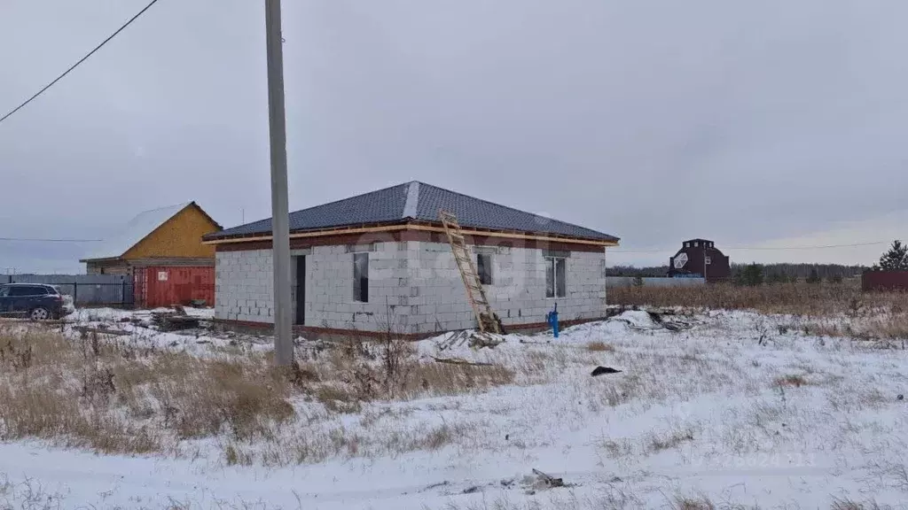 Дом в Тюменская область, Тюменский муниципальный округ, Соловьиная ... - Фото 1
