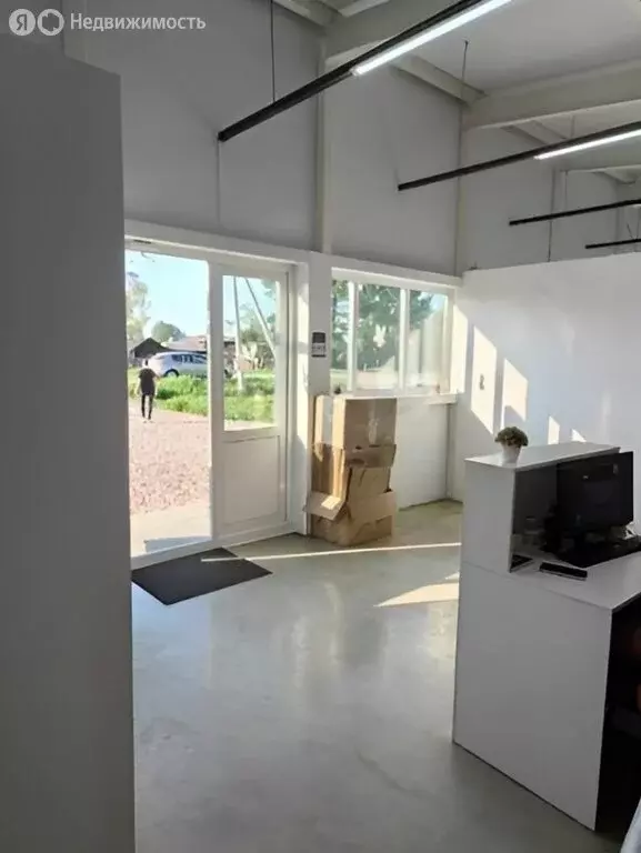 Торговая площадь (98 м) - Фото 1