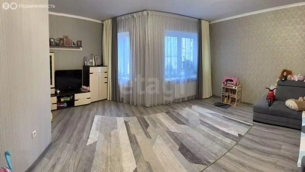 3-комнатная квартира: Чкаловск, улица Жиленкова, 8Б (82 м) - Фото 0