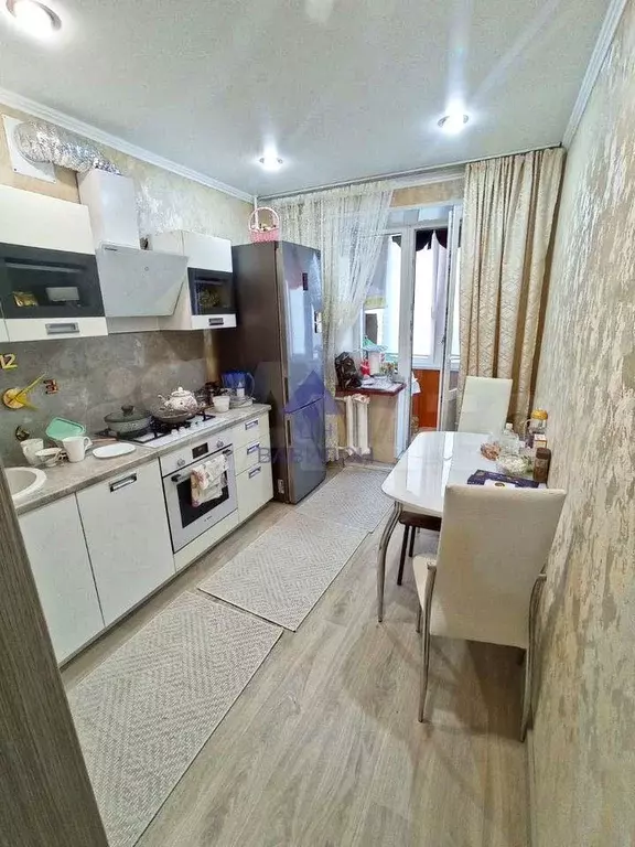 2-к. квартира, 55 м, 6/9 эт. - Фото 0