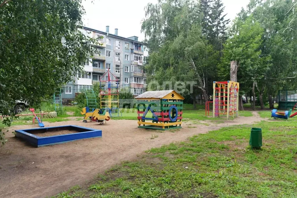 3-к кв. Омская область, Омск Заозерный мкр, просп. Менделеева, 26 ... - Фото 1